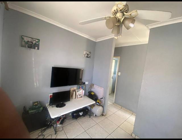 2 BEDROOM HOUSE FOR SALE IN NATURENA EXT 19